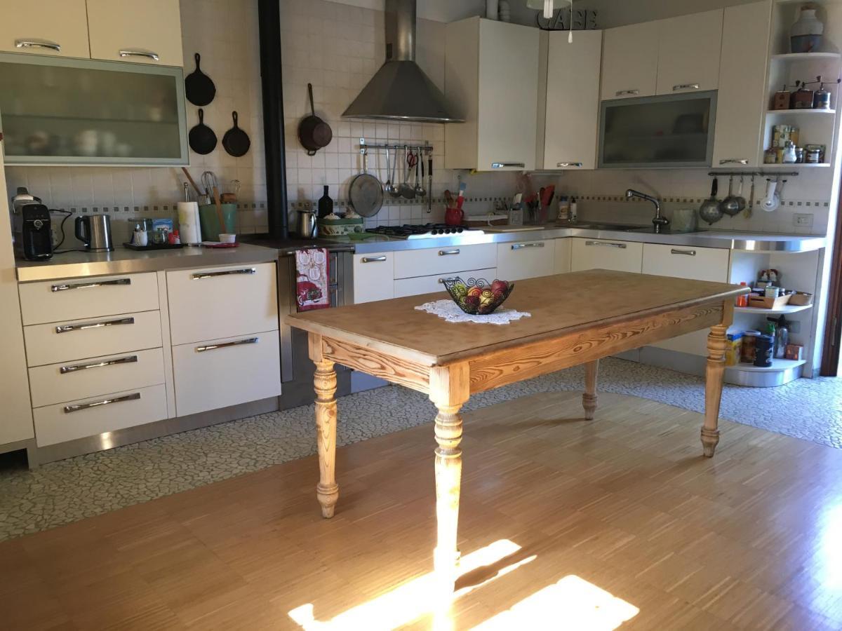 Una Casa Di Campagna Dossobuono Exterior foto