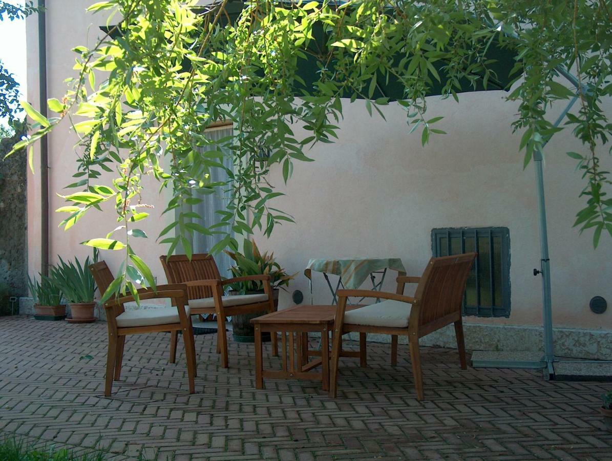 Una Casa Di Campagna Dossobuono Exterior foto